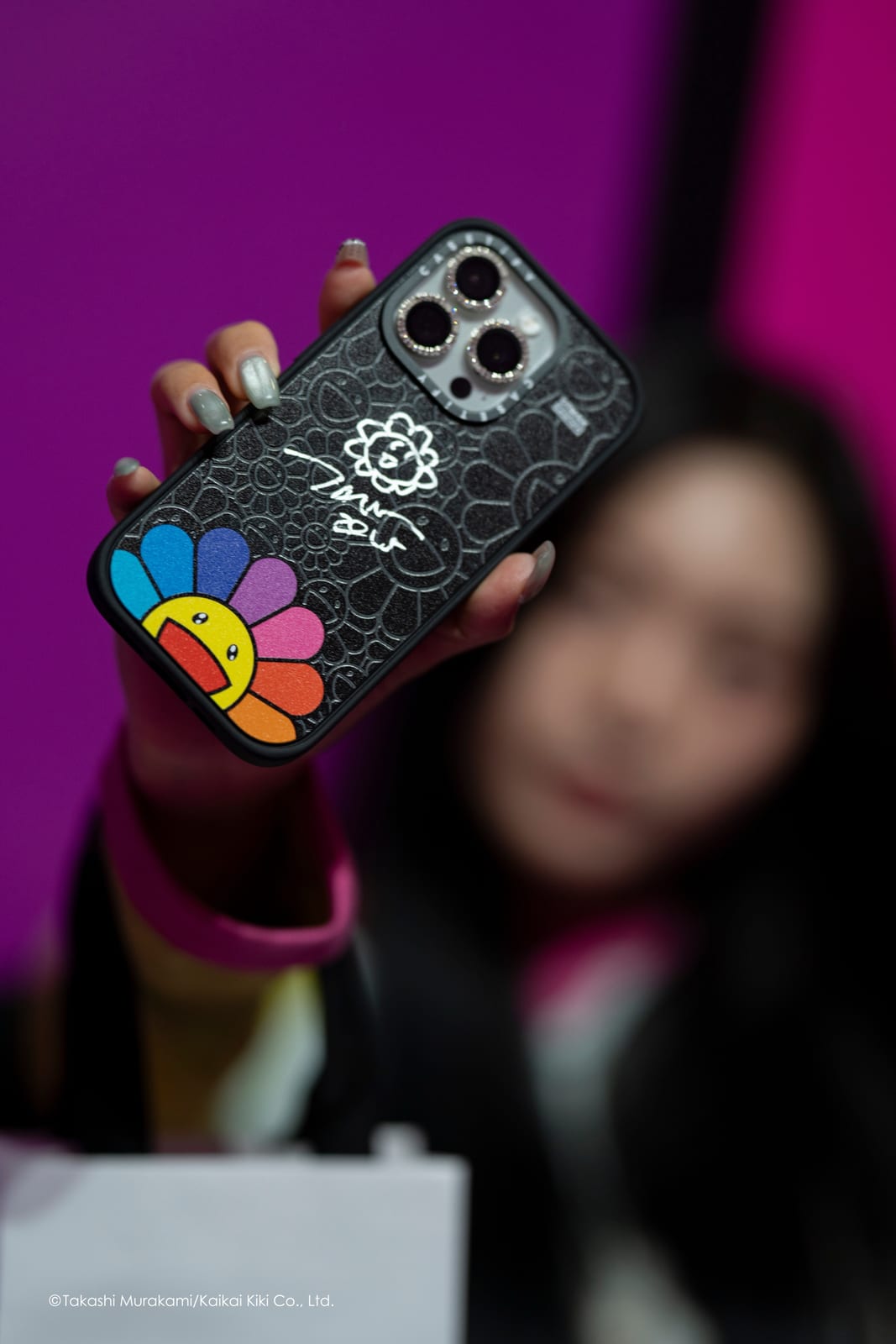 村上隆x CASETiFY 聯名系列迎「FLOWERS BLOOM」主題第三篇章，經典微笑